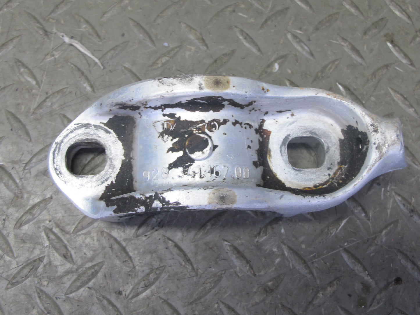 1984-1986 Porsche 928 S Front Left Upper & Lower Control Arm Bracket Set