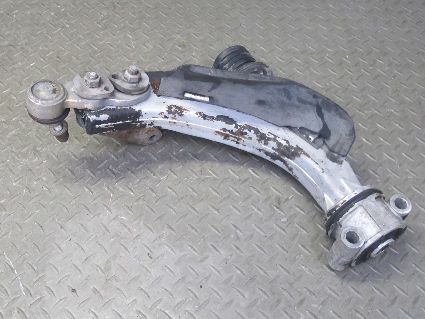 1984-1986 Porsche 928 S Front Left Upper & Lower Control Arm Bracket Set