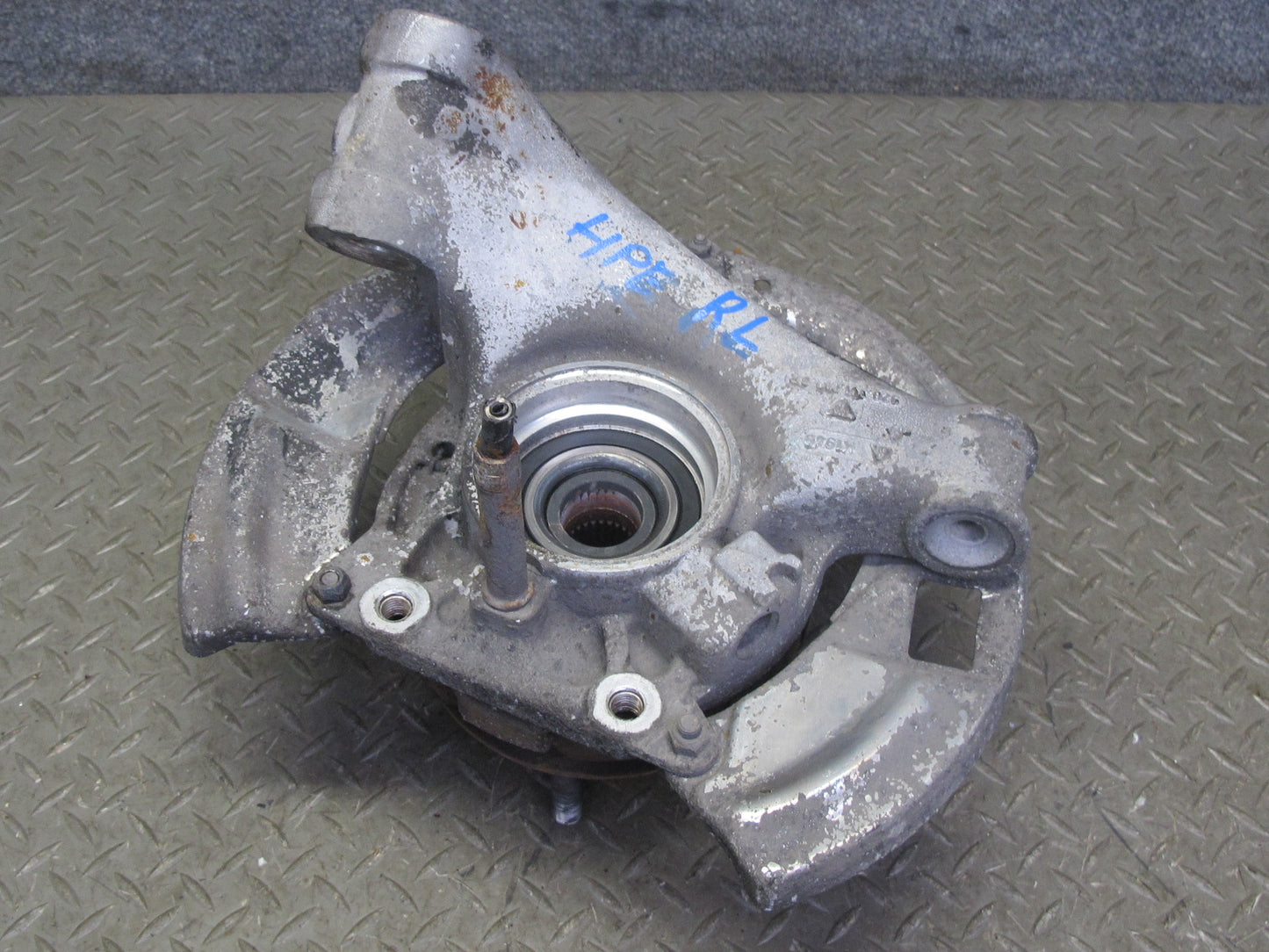 1984-1985 Porsche 928 S Rear Left Spindle Knuckle Wheel Hub Bearing
