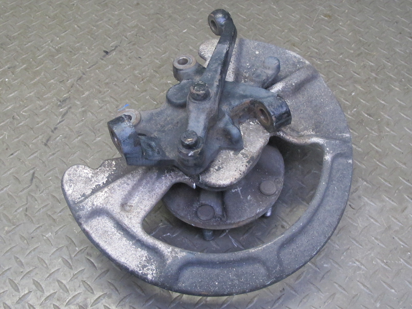 1984-1985 Porsche 928 S Front Right Side Spindle Knuckle Wheel Hub Bearing