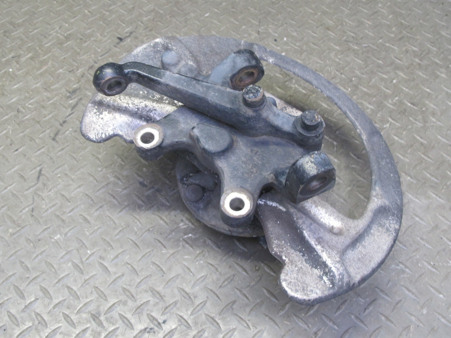 1984-1985 Porsche 928 S Front Right Side Spindle Knuckle Wheel Hub Bearing