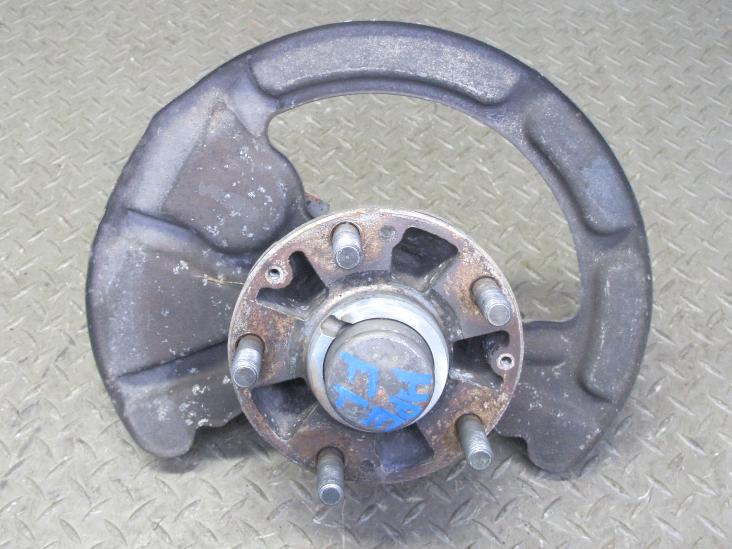 1984-1985 Porsche 928 S Front Left Side Spindle Knuckle Wheel Hub Bearing