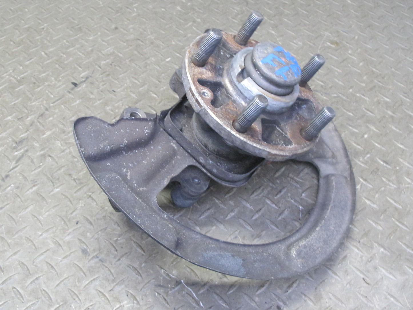 1984-1985 Porsche 928 S Front Left Side Spindle Knuckle Wheel Hub Bearing