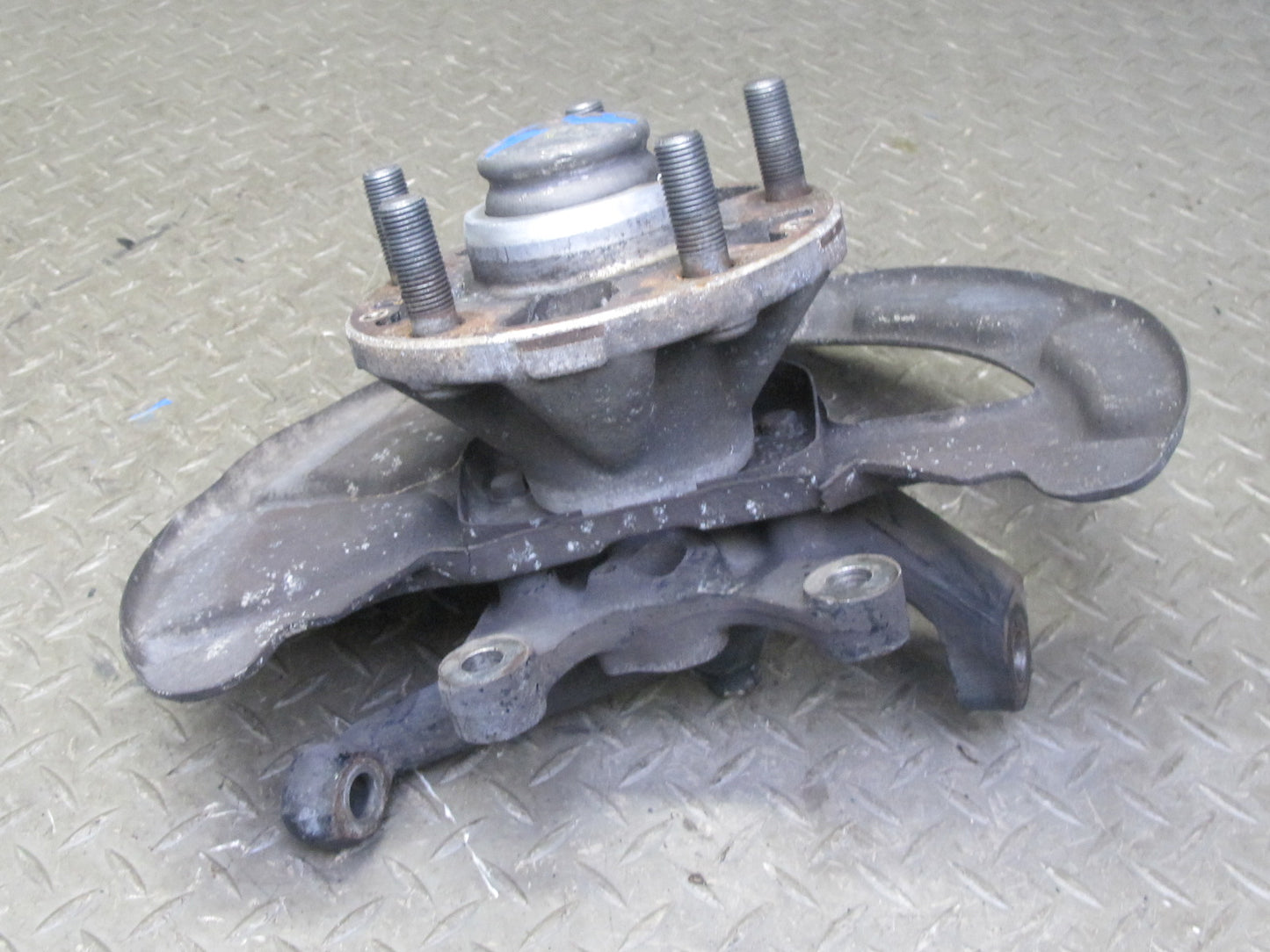 1984-1985 Porsche 928 S Front Left Side Spindle Knuckle Wheel Hub Bearing