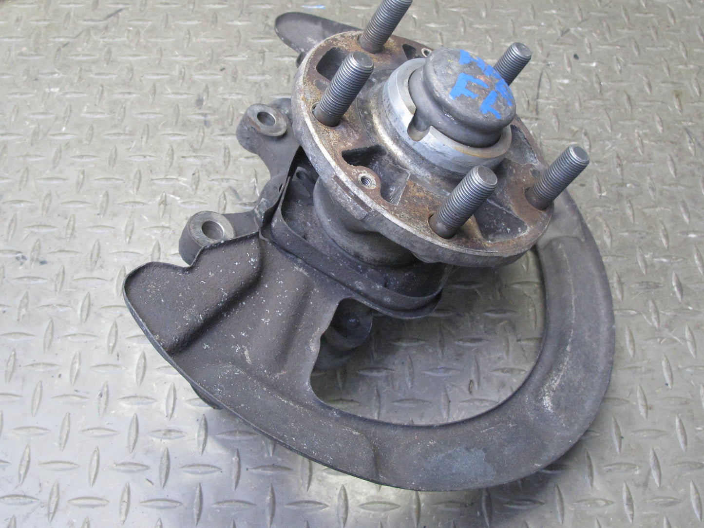 1984-1985 Porsche 928 S Front Left Side Spindle Knuckle Wheel Hub Bearing