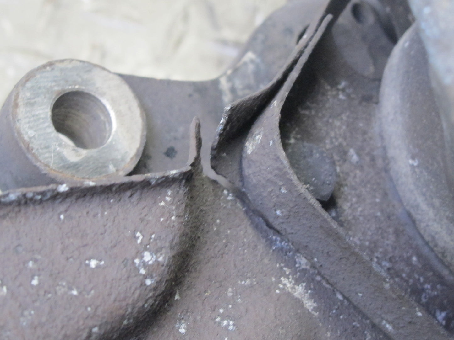 1984-1985 Porsche 928 S Front Left Side Spindle Knuckle Wheel Hub Bearing