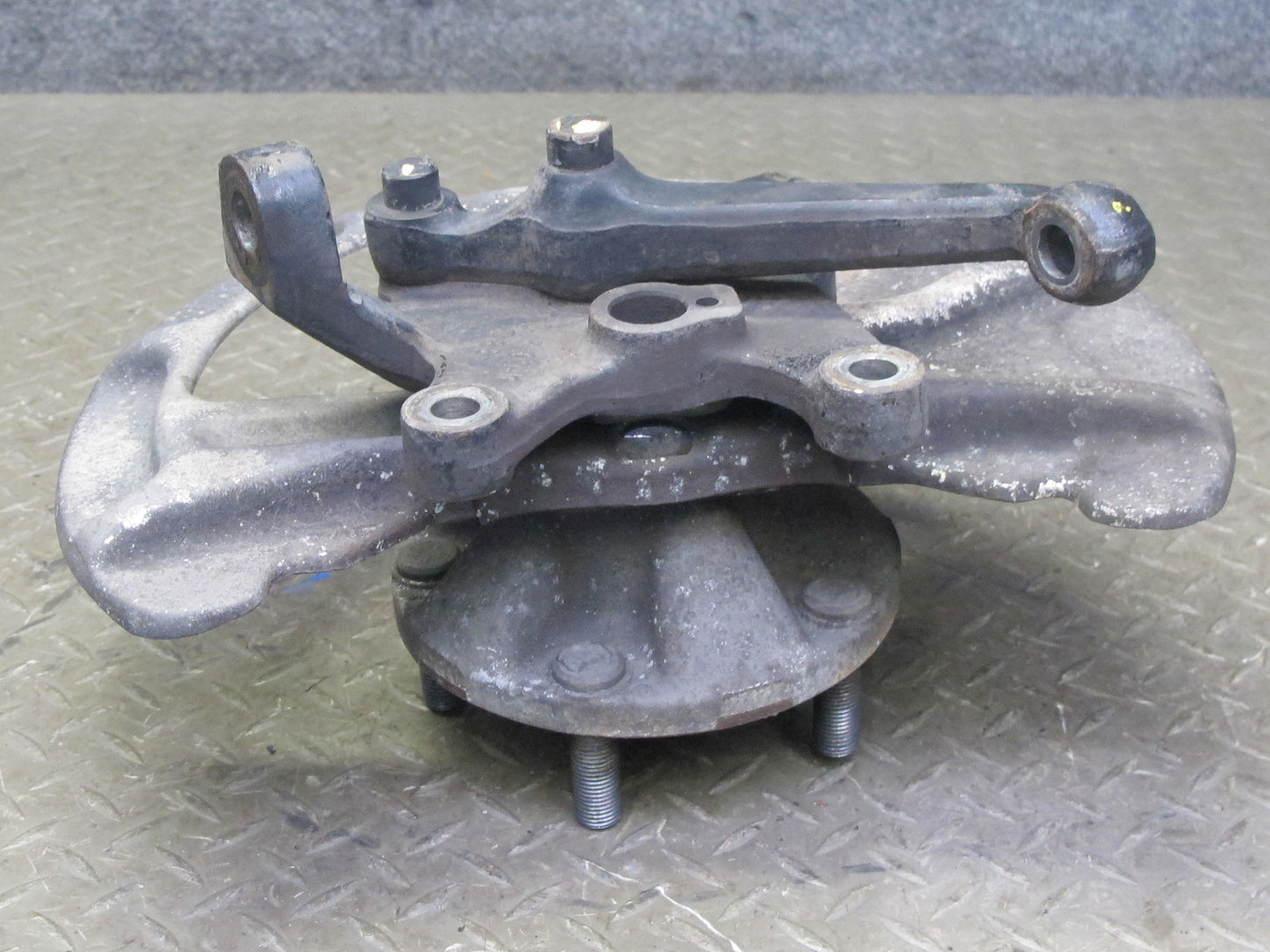 1984-1985 Porsche 928 S Front Left Side Spindle Knuckle Wheel Hub Bearing