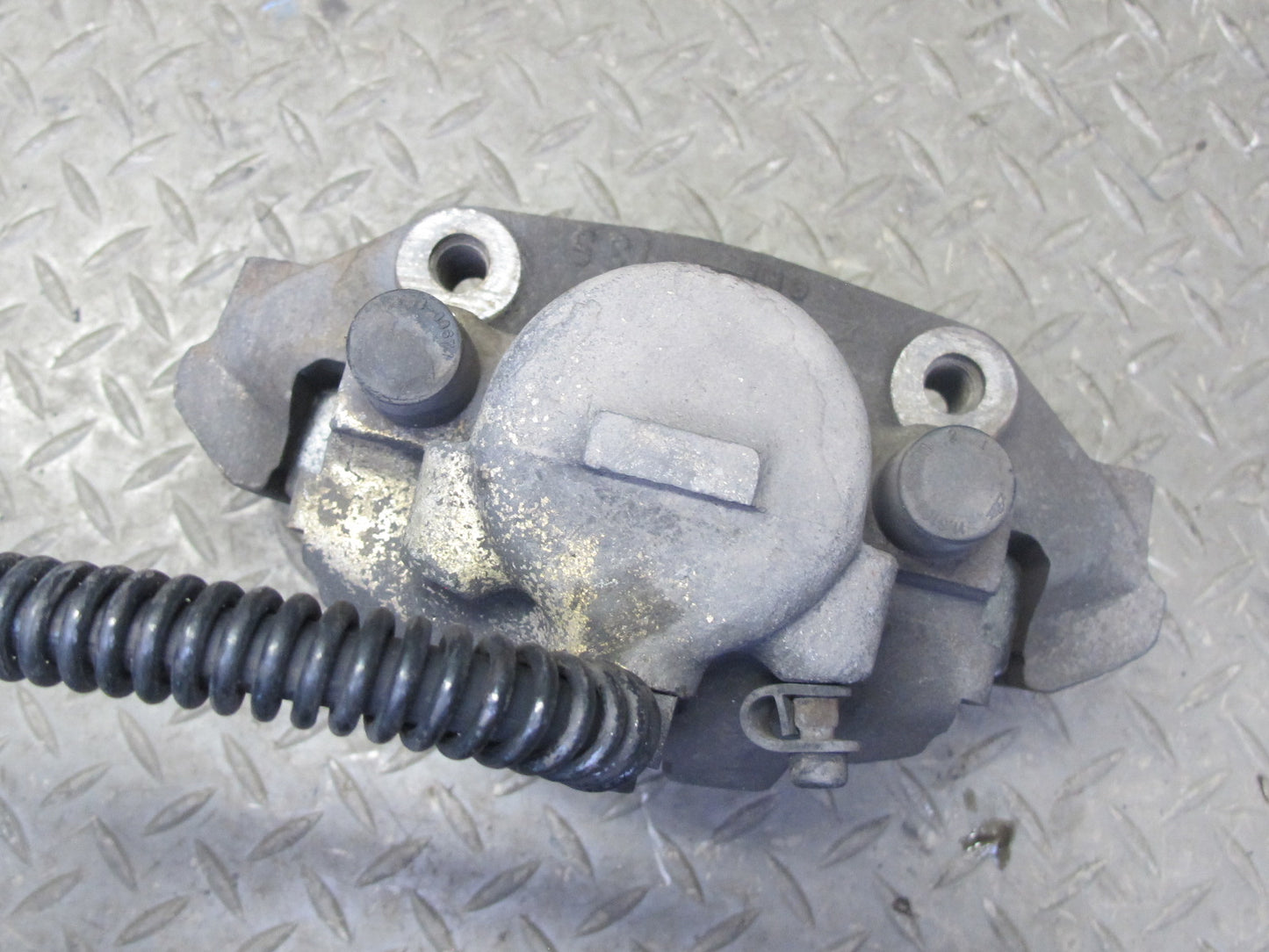 1984-1985 Porsche 928 S Front Left & Right Side Brake Caliper Set