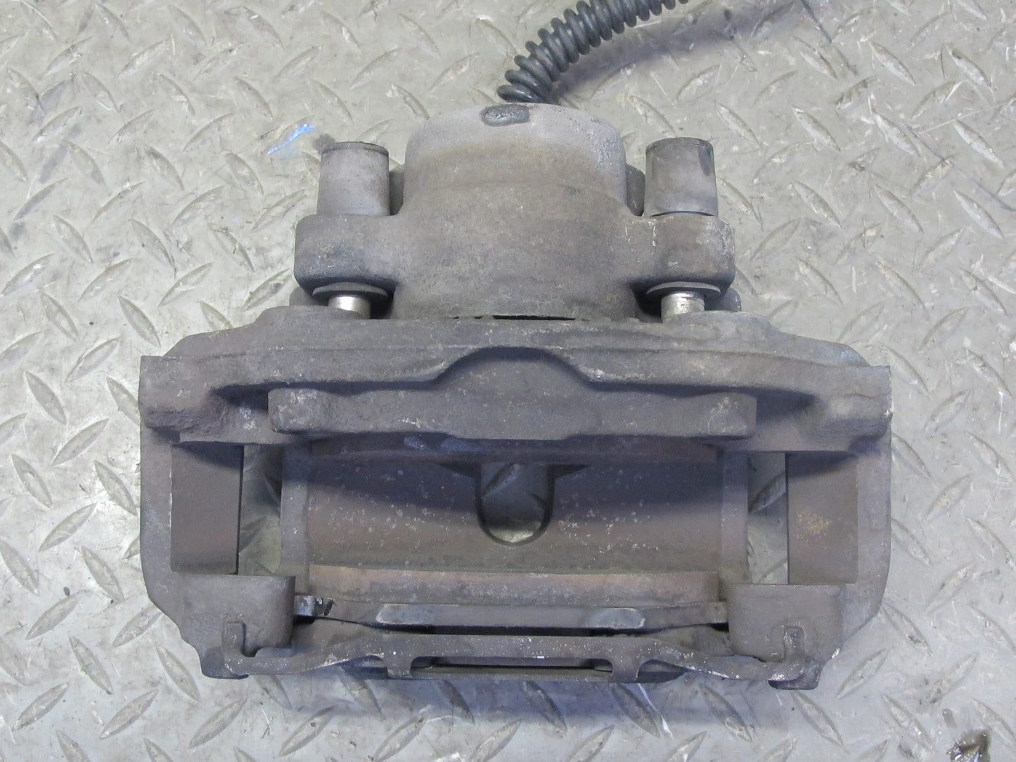 1984-1985 Porsche 928 S Front Left & Right Side Brake Caliper Set