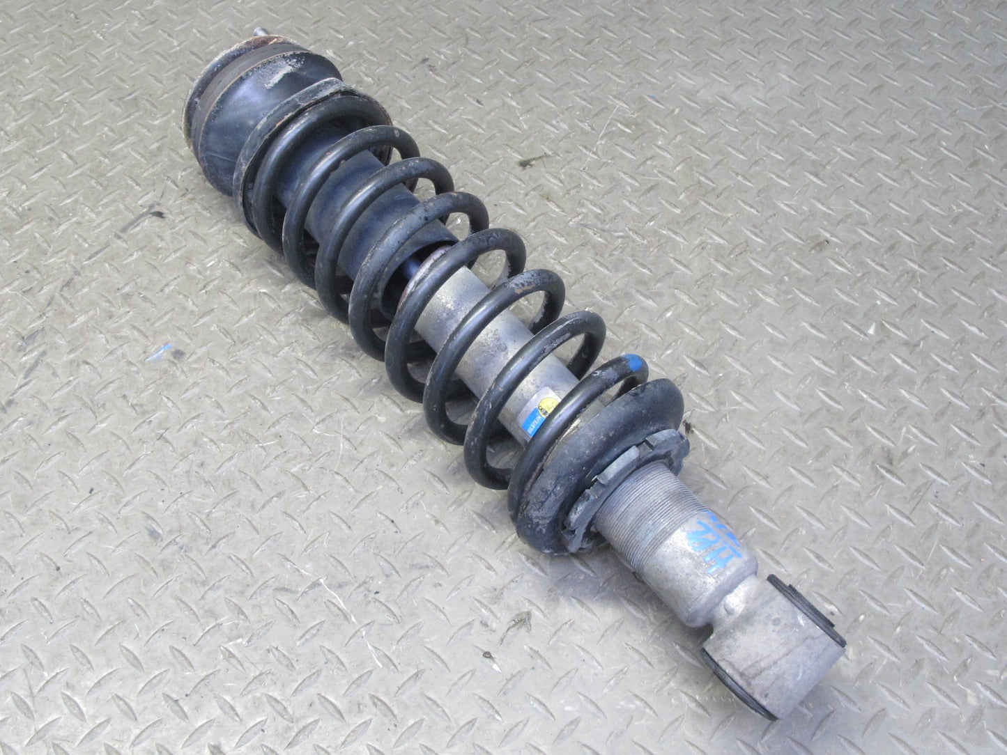 1983-1986 Porsche 928 S Rear Left & Right Side Strut Shock Absorber Set Bilstein