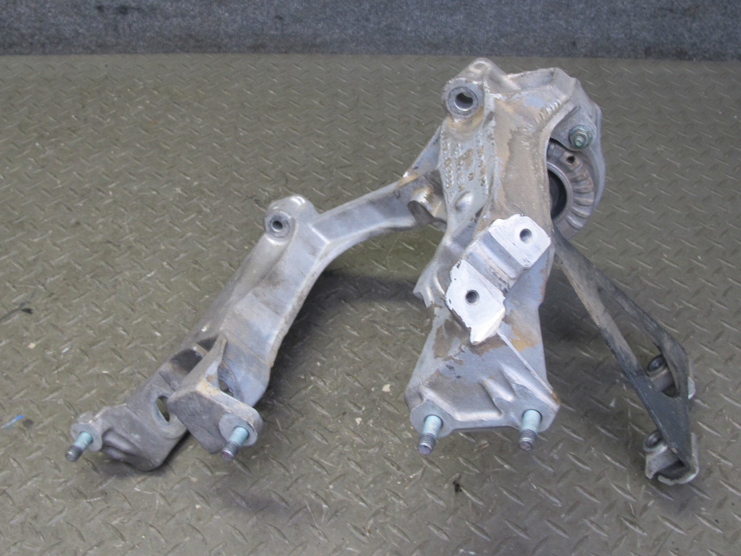 00-04 Porsche Boxster 986 M/T 5 Speed Transmission Subframe Mount Bracket Set