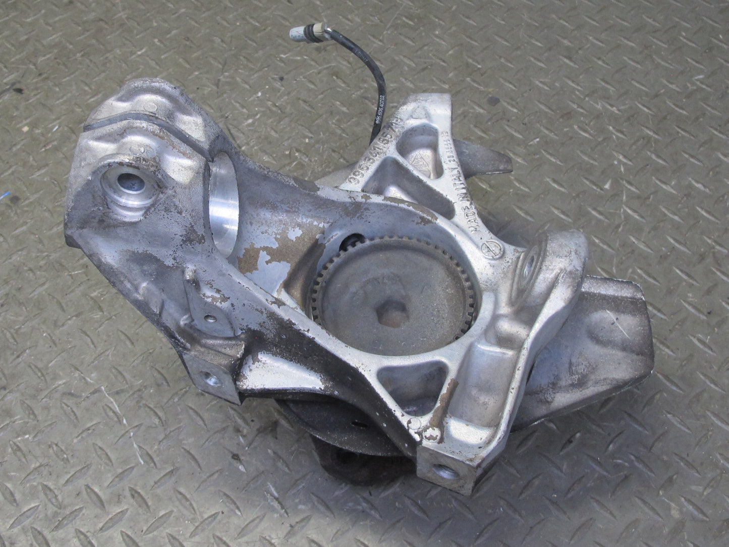 1997-2004 Porsche Boxster 986 Front Left Side Spindle Knuckle Wheel Hub Bearing