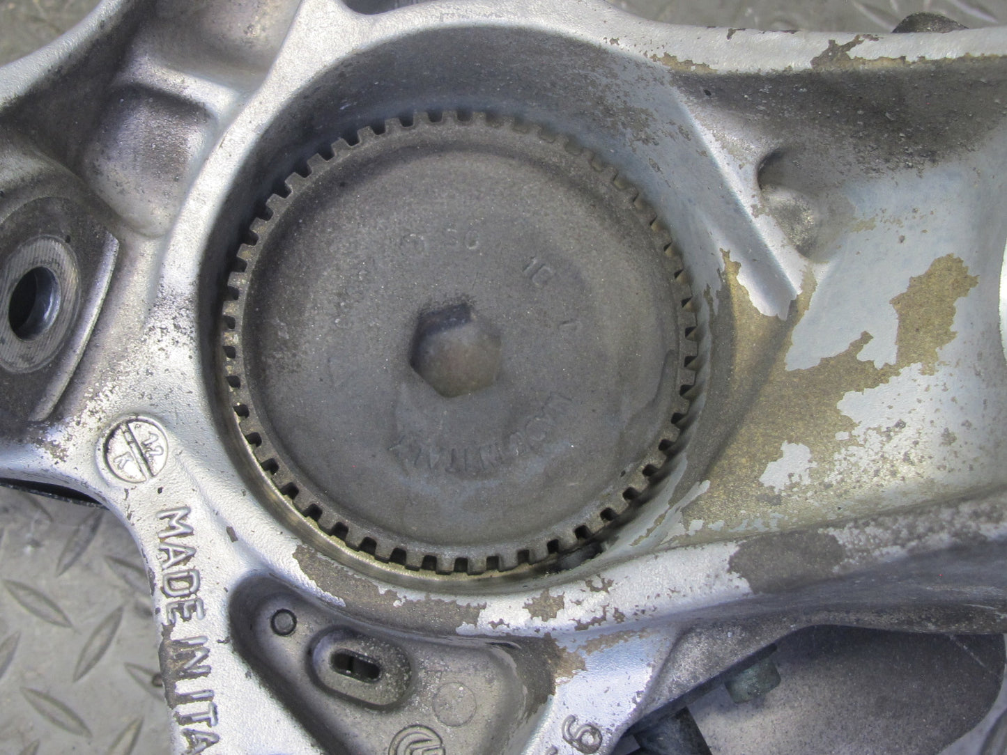 1997-2004 Porsche Boxster 986 Front Left Side Spindle Knuckle Wheel Hub Bearing
