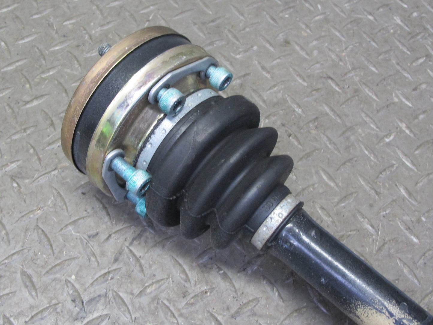 1997-2002 Porsche Boxster 986 M/T 5-SPEED Rear Right Side Suspension Axle Shaft