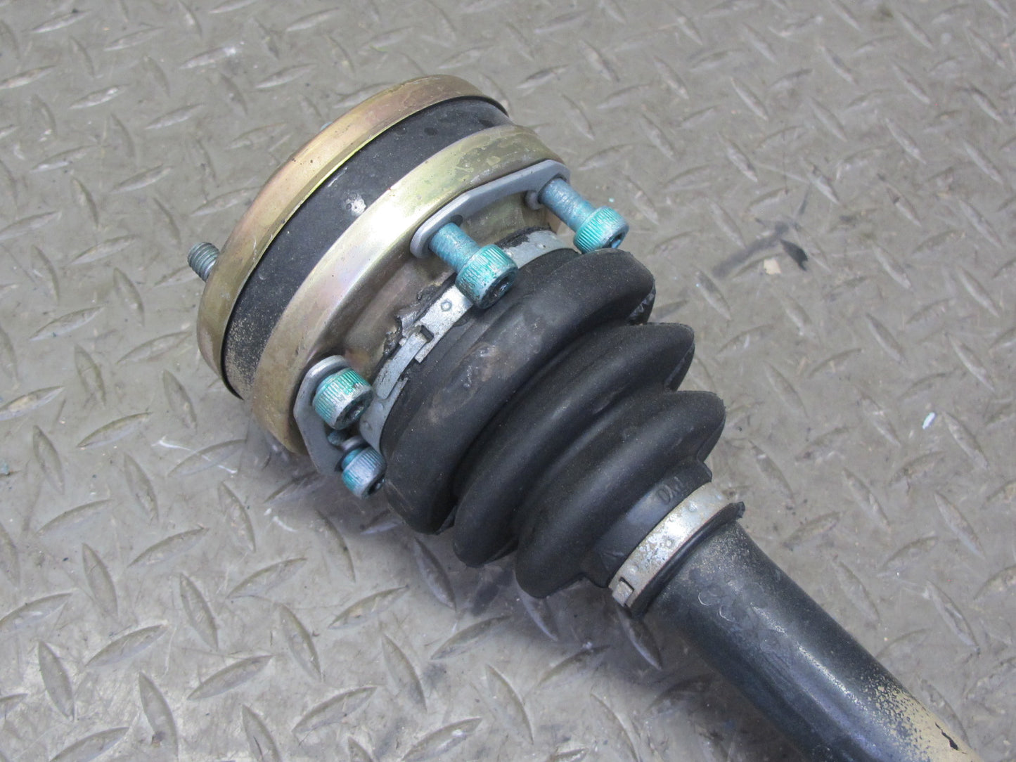 1997-2002 Porsche Boxster 986 M/T 5-SPEED Rear Right Side Suspension Axle Shaft