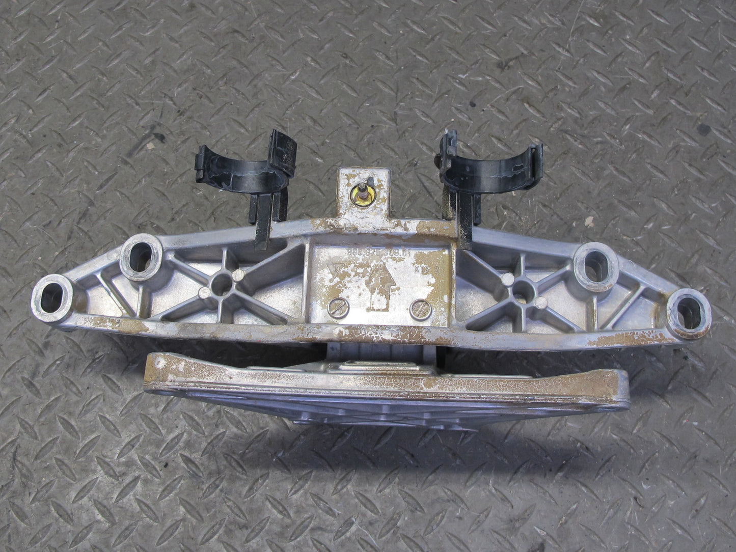 2000-2004 Porsche Boxster 986 2.7 Engine Motor Mount Bracket Support 98637512304