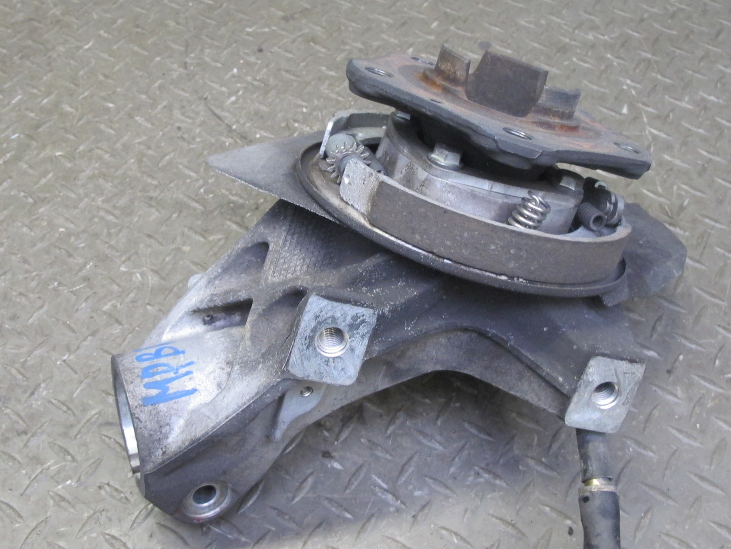 1997-2004 Porsche Boxster 986 Rear Left Side Spindle Knuckle Wheel Hub Bearing