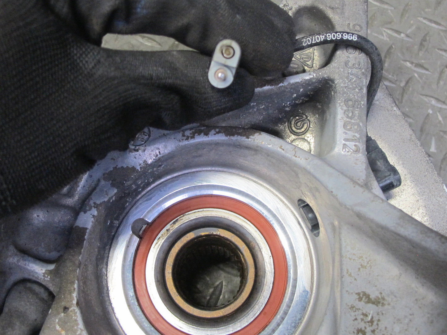 1997-2004 Porsche Boxster 986 Rear Left Side Spindle Knuckle Wheel Hub Bearing