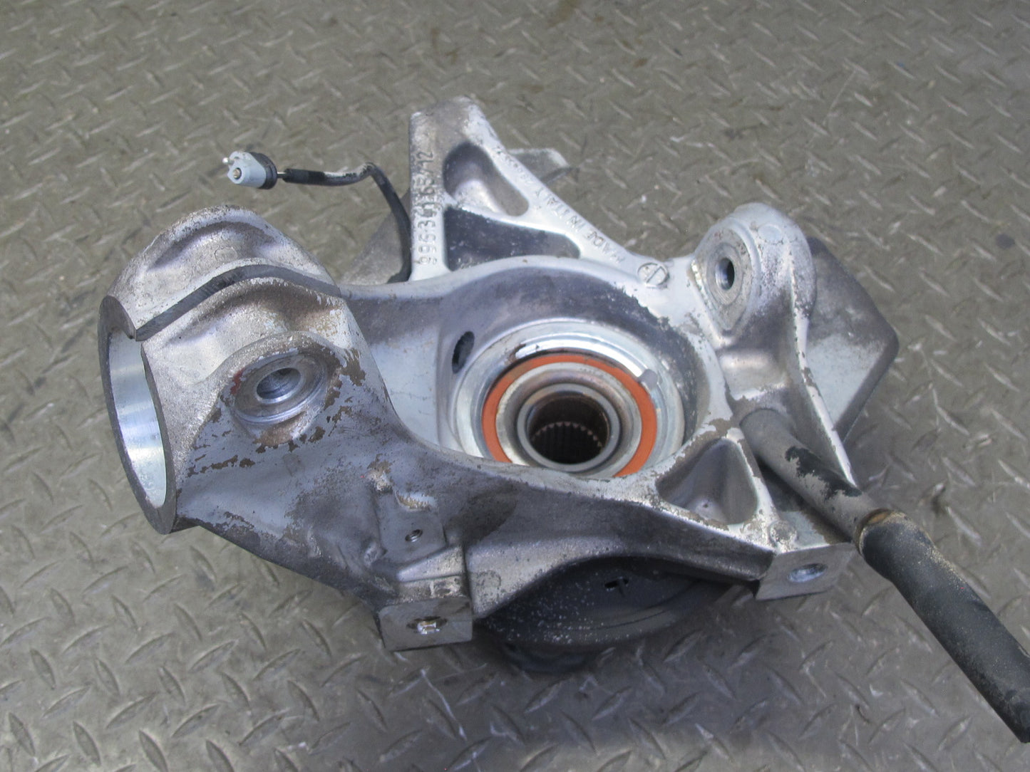 1997-2004 Porsche Boxster 986 Rear Right Side Spindle Knuckle Wheel Hub Bearing