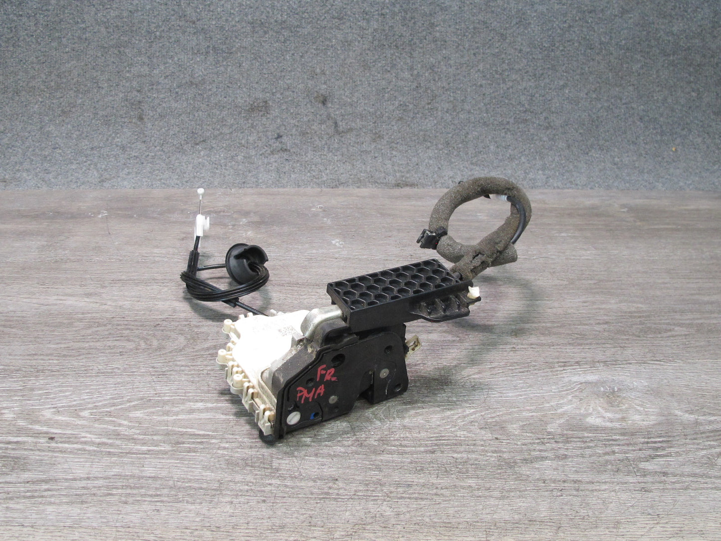 2015-2018 Porsche Macan Front Right Door Lock Latch Actuator 8J1837016D