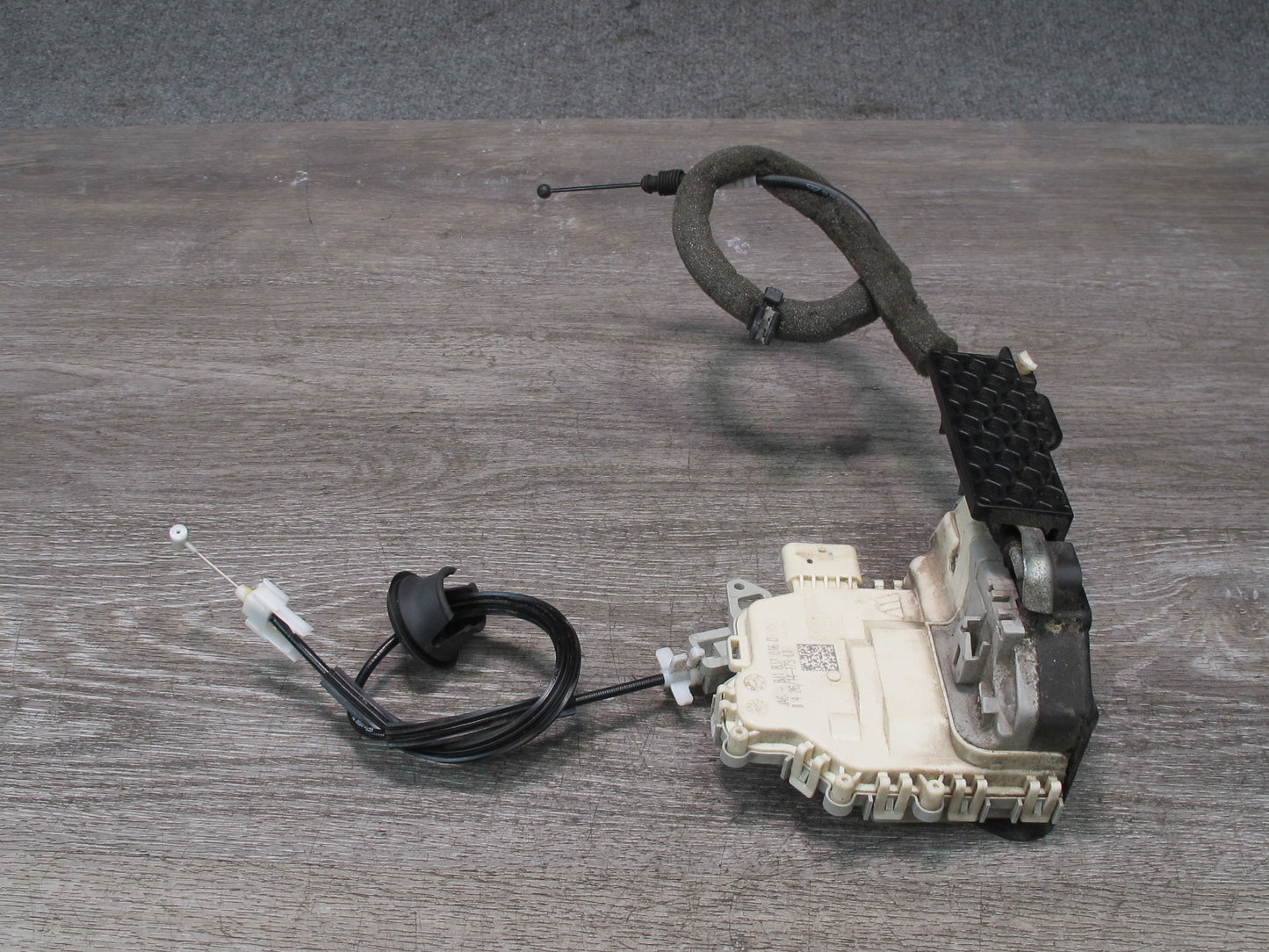 2015-2018 Porsche Macan Front Right Door Lock Latch Actuator 8J1837016D