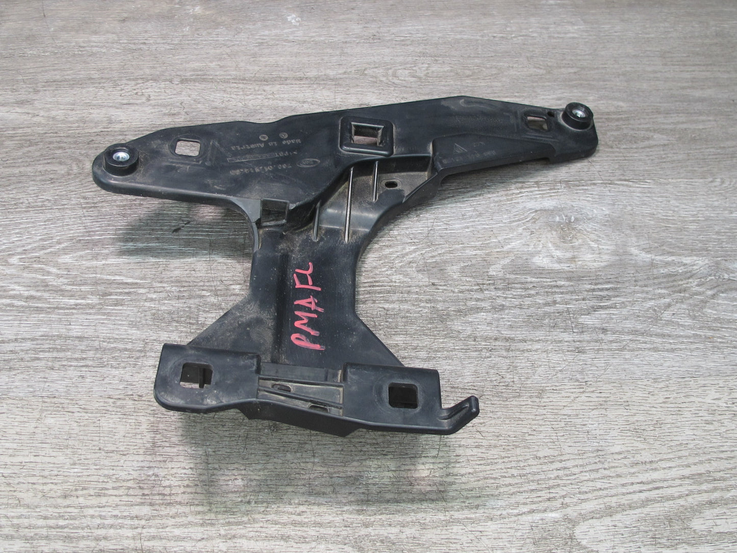 2015-2018 Porsche Macan Front Headlight Mount Bracket Support Set of 2
