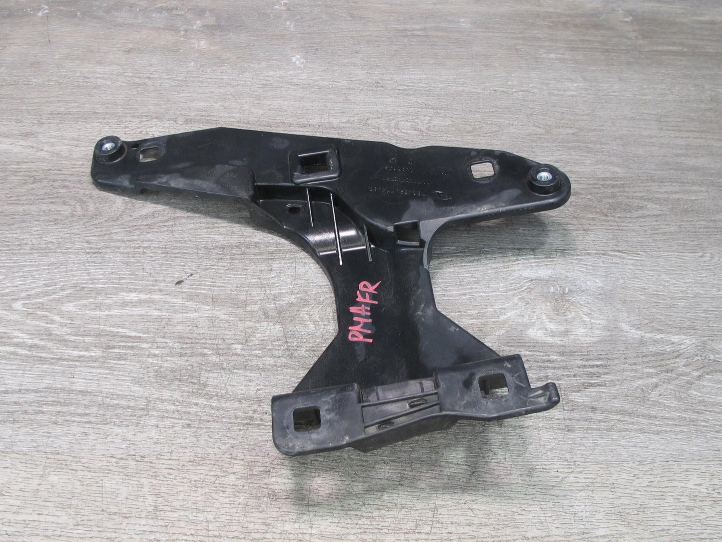 2015-2018 Porsche Macan Front Headlight Mount Bracket Support Set of 2