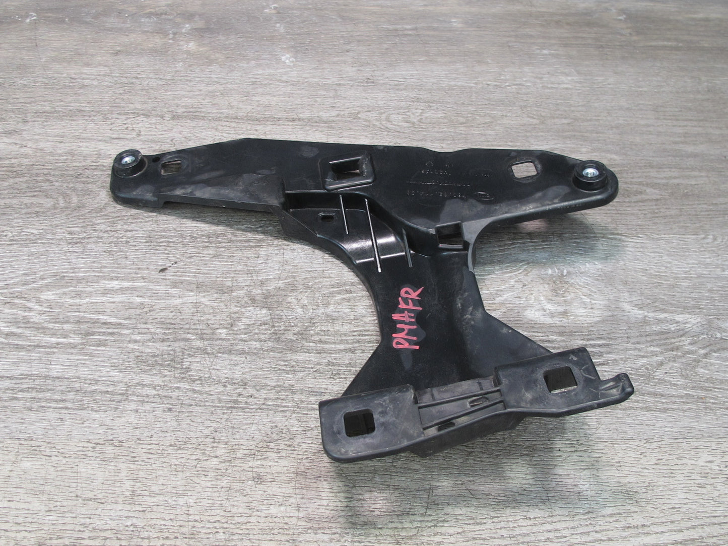 2015-2018 Porsche Macan Front Headlight Mount Bracket Support Set of 2