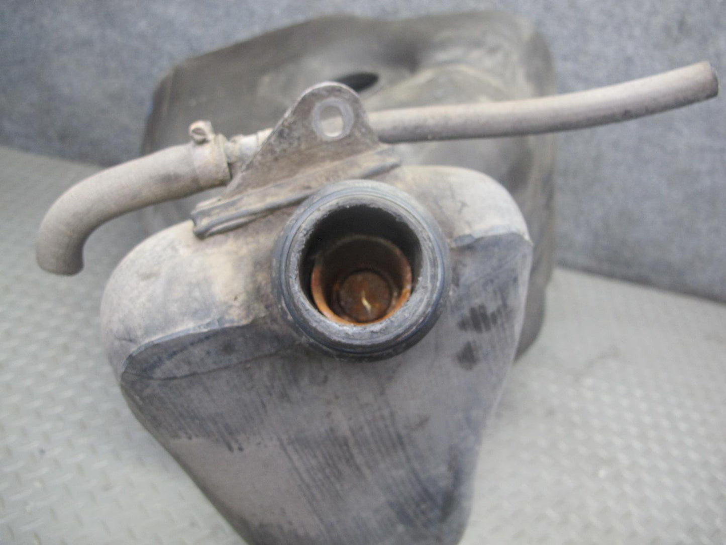 1984-1995 Porsche 928 S Fuel Gas Tank Unit 92820100303