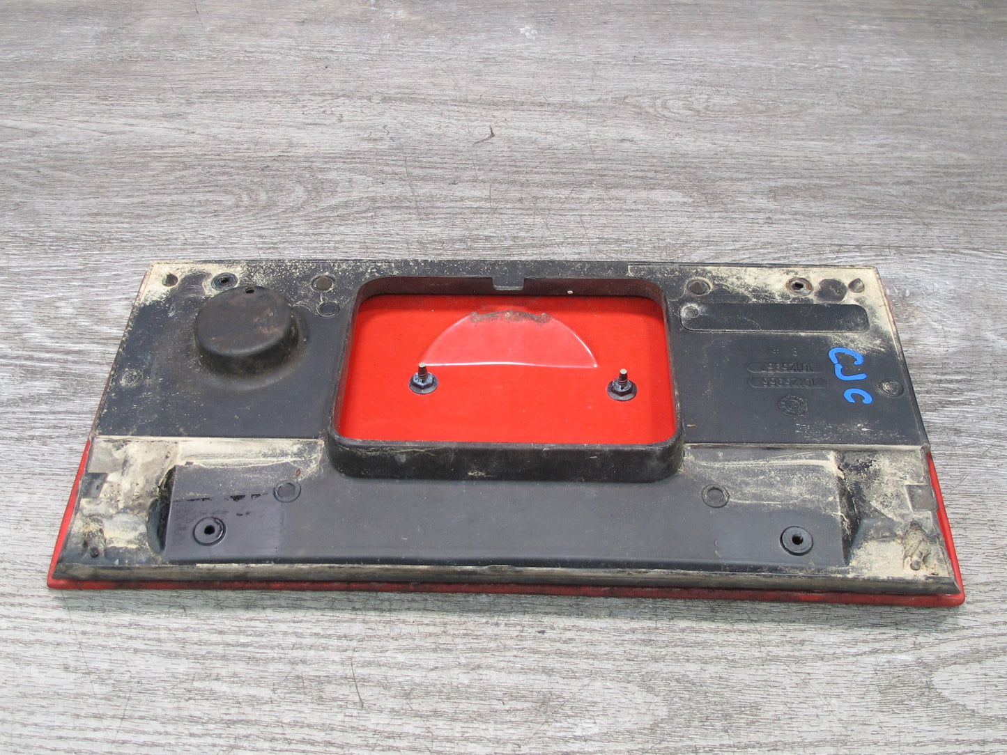 86-95 Chevrolet Corvette C4 Hatch Fuel Door Lid Cover RED w Emblem Logo OEM