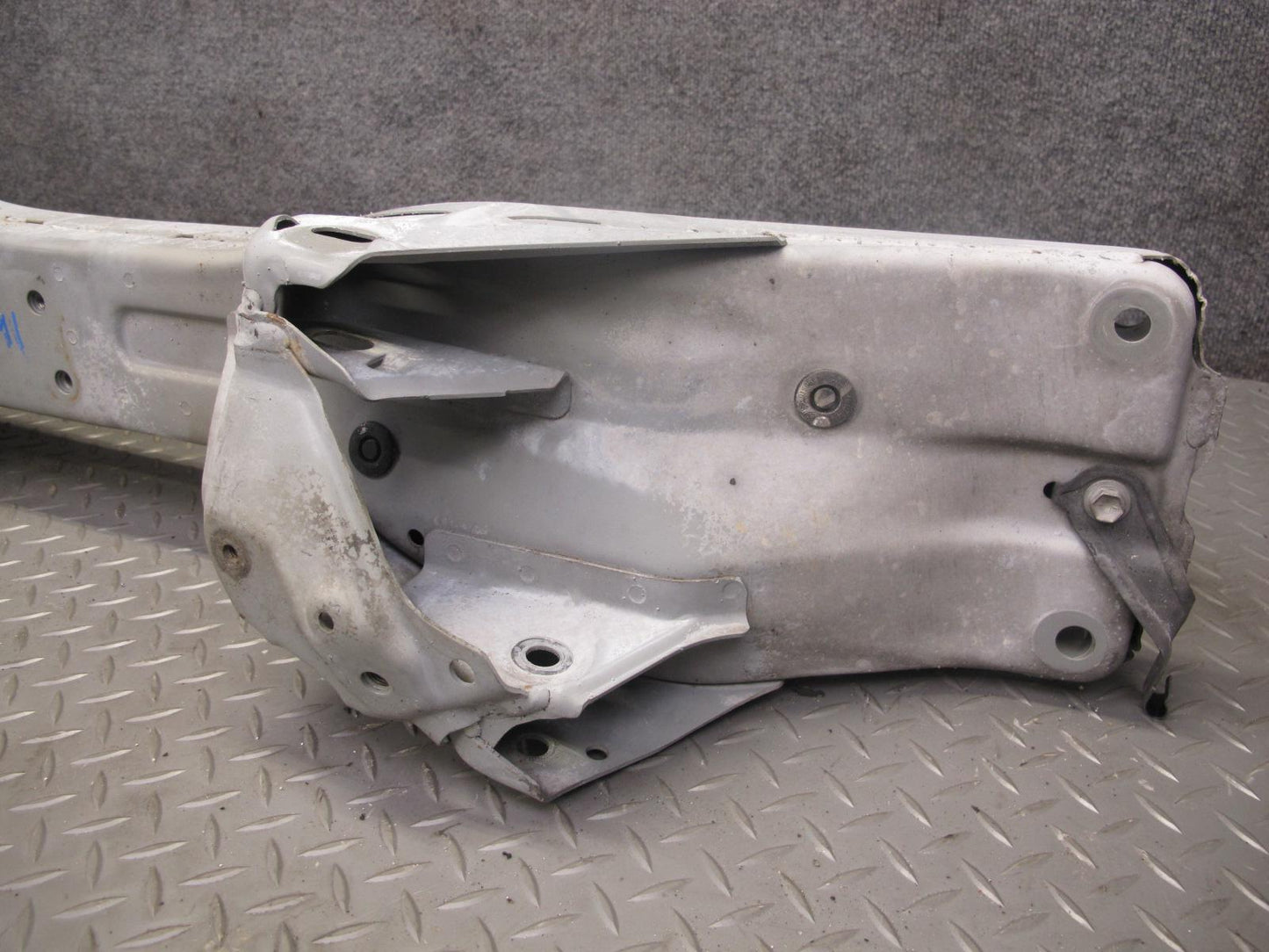 03-05 Toyota MR2 Spyder ZZW30L Rear Suspension Sub Frame Crossmember 50K OEM