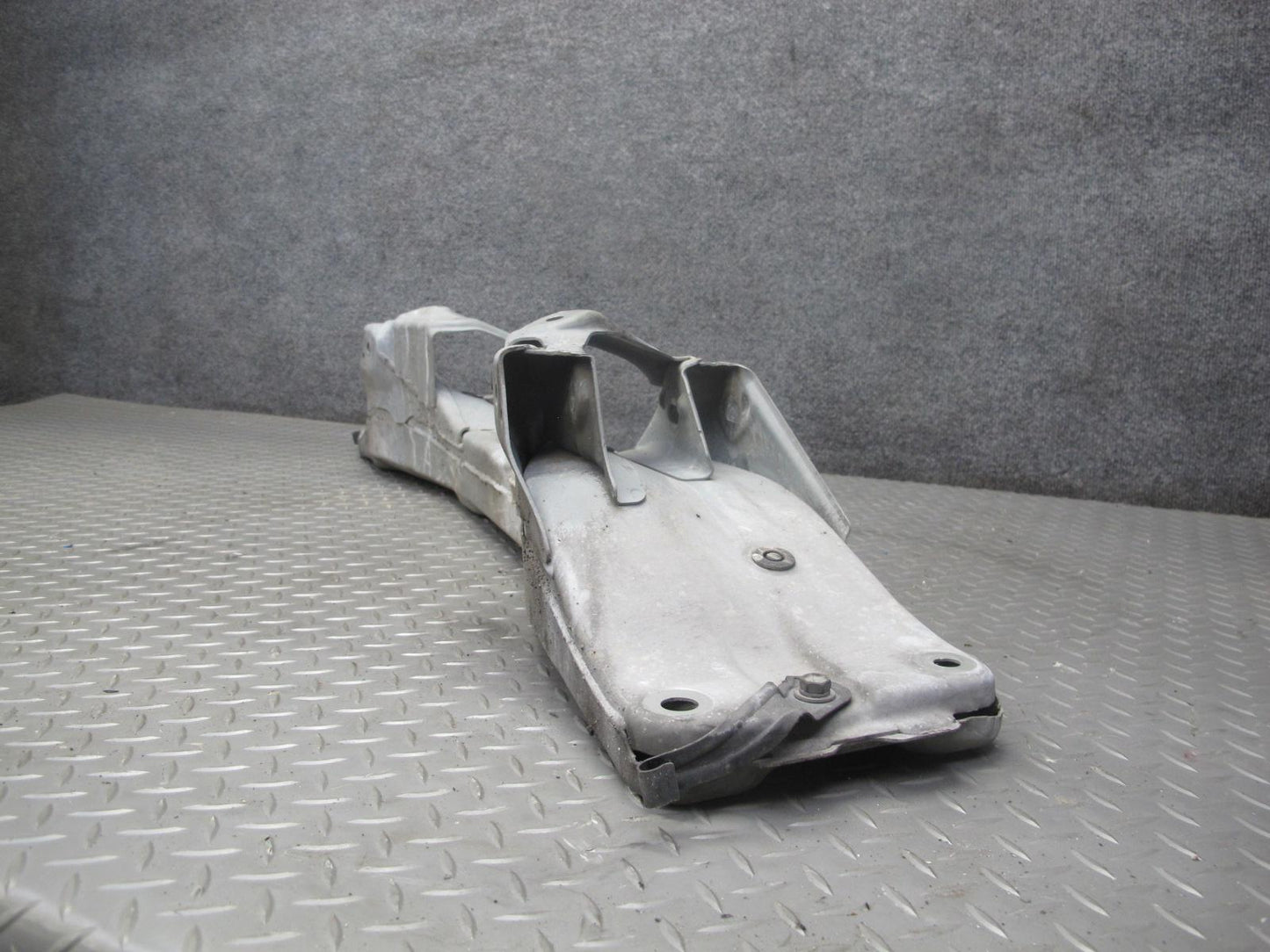 03-05 Toyota MR2 Spyder ZZW30L Rear Suspension Sub Frame Crossmember 50K OEM