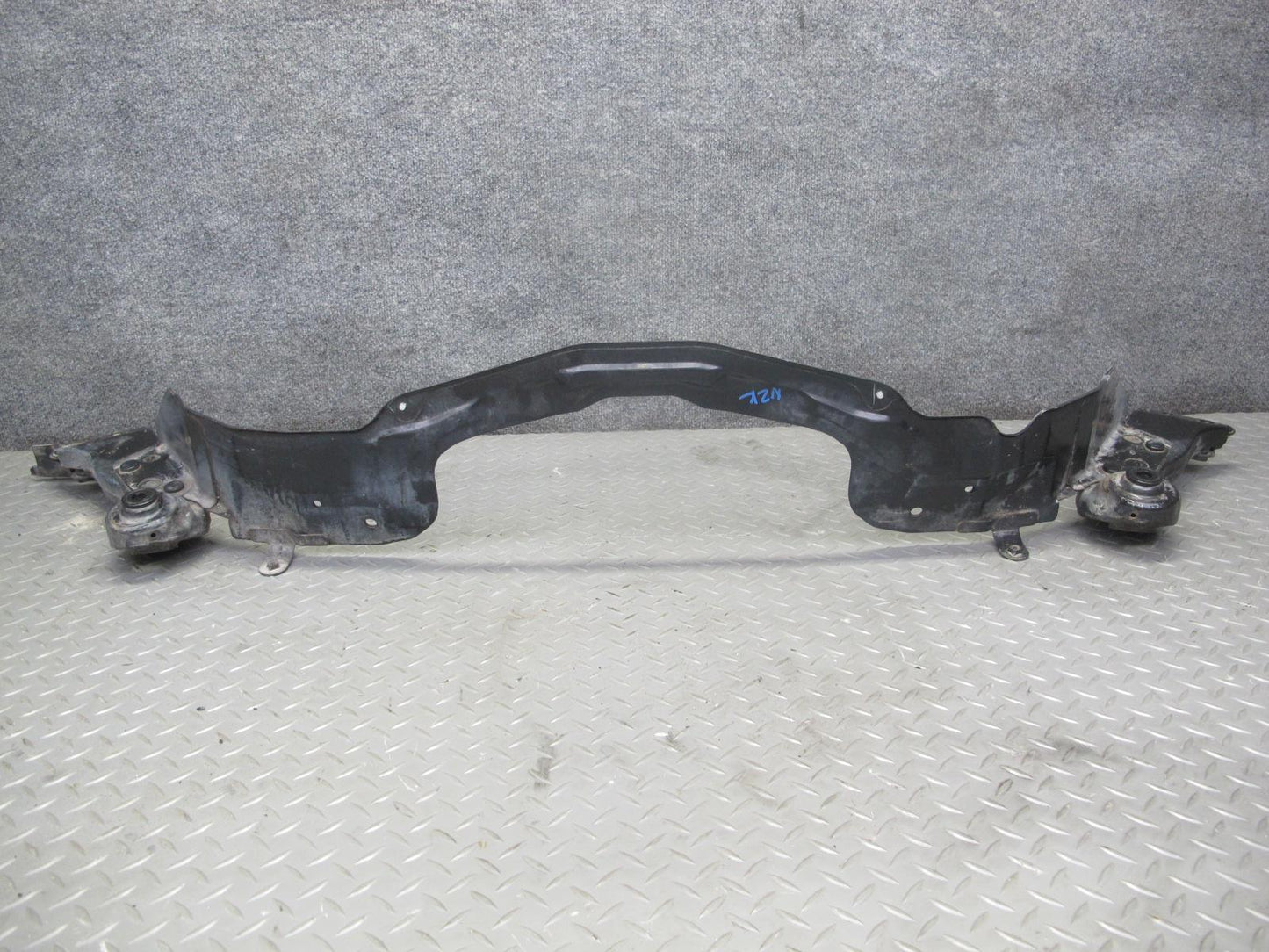 07-09 Nissan 350Z Z33 Conv Rear Fuel Tank Crossmember w Stay Brakets Assy OEM