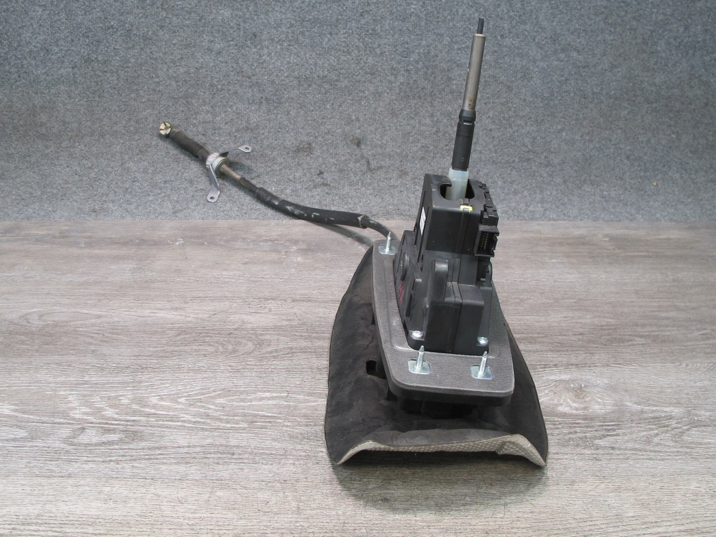 2015-2018 Porsche Macan A/T Automatic Transmission Shifter w Cable 95B713041C