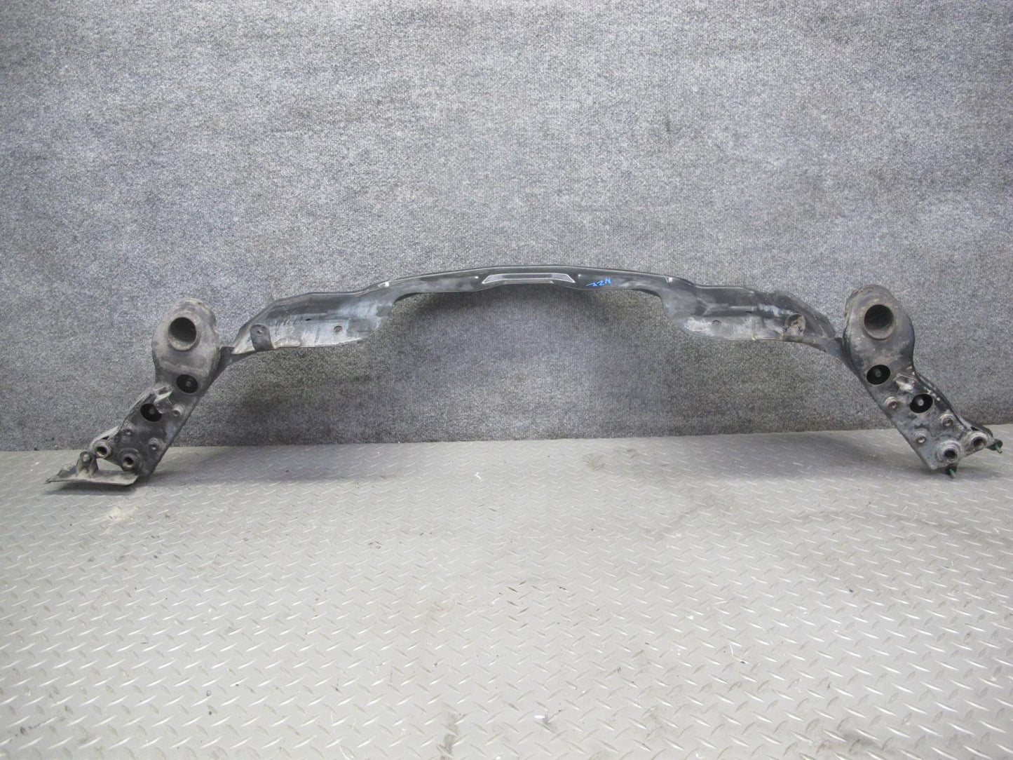 07-09 Nissan 350Z Z33 Conv Rear Fuel Tank Crossmember w Stay Brakets Assy OEM