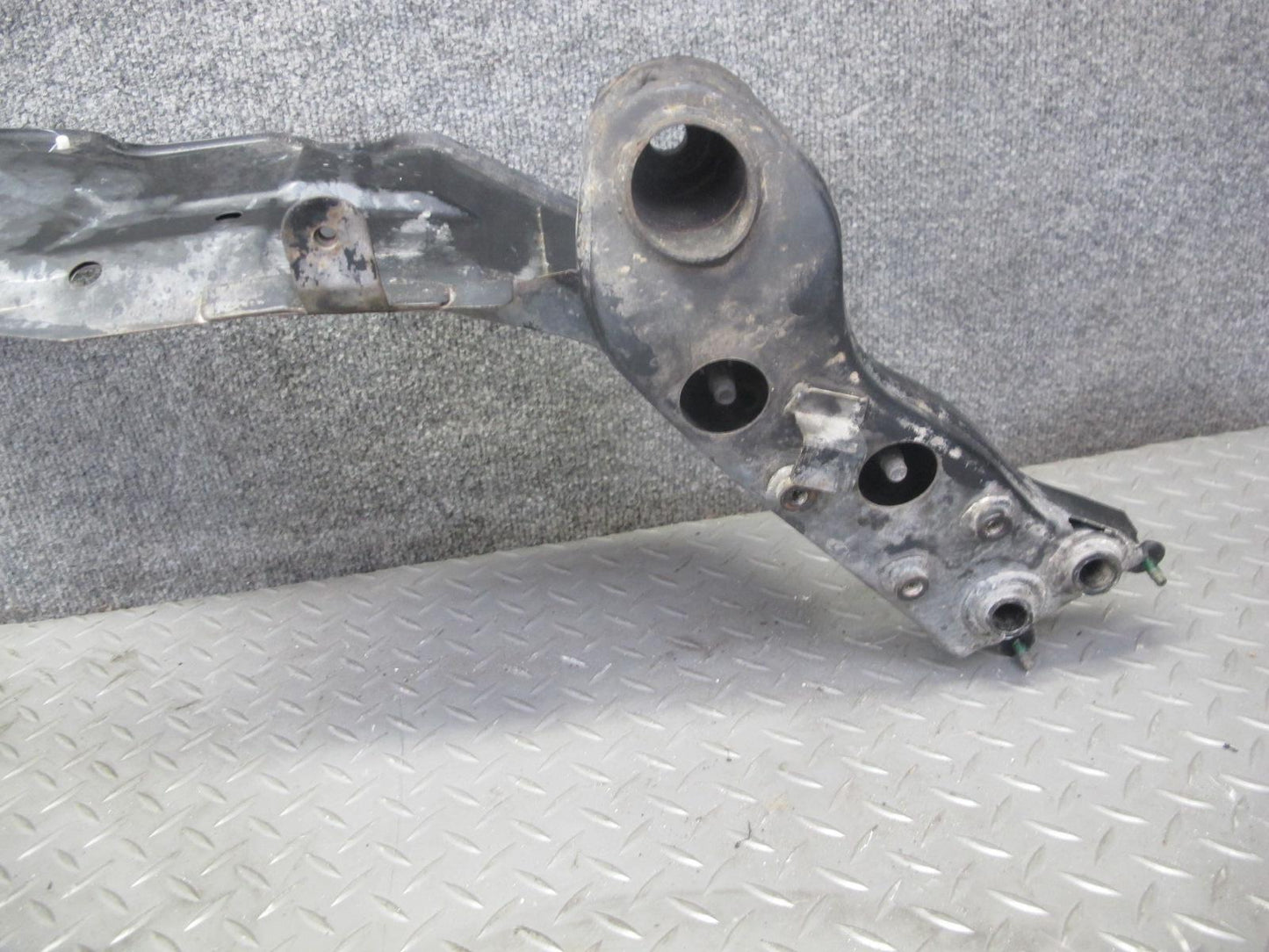 07-09 Nissan 350Z Z33 Conv Rear Fuel Tank Crossmember w Stay Brakets Assy OEM