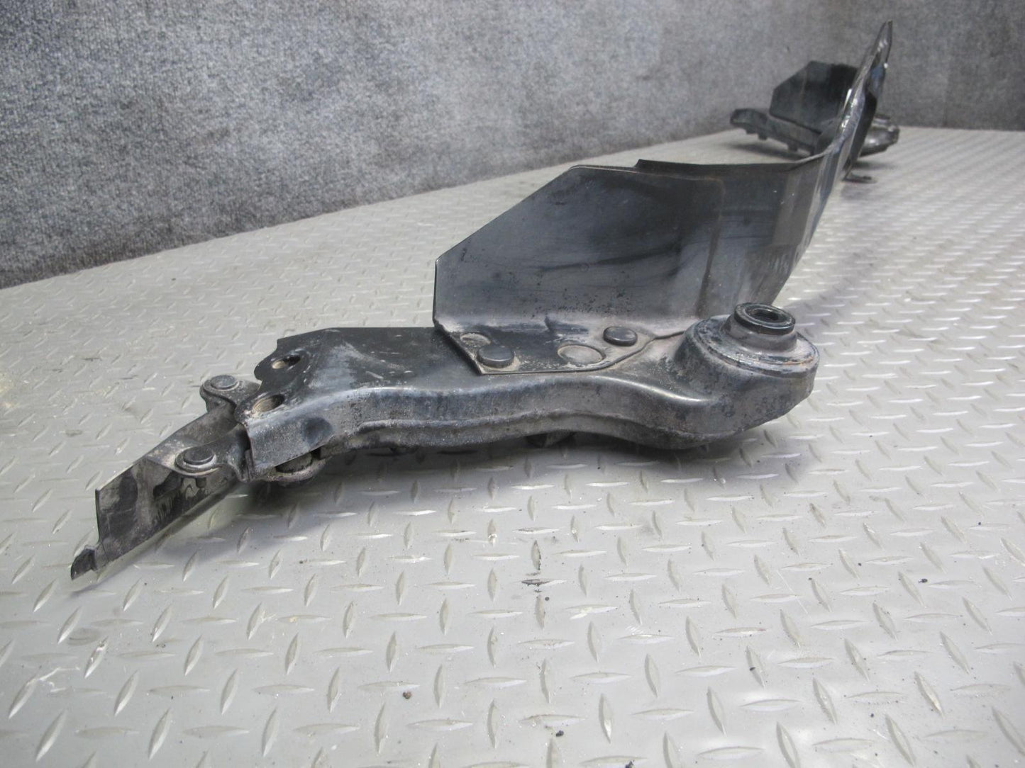 07-09 Nissan 350Z Z33 Conv Rear Fuel Tank Crossmember w Stay Brakets Assy OEM