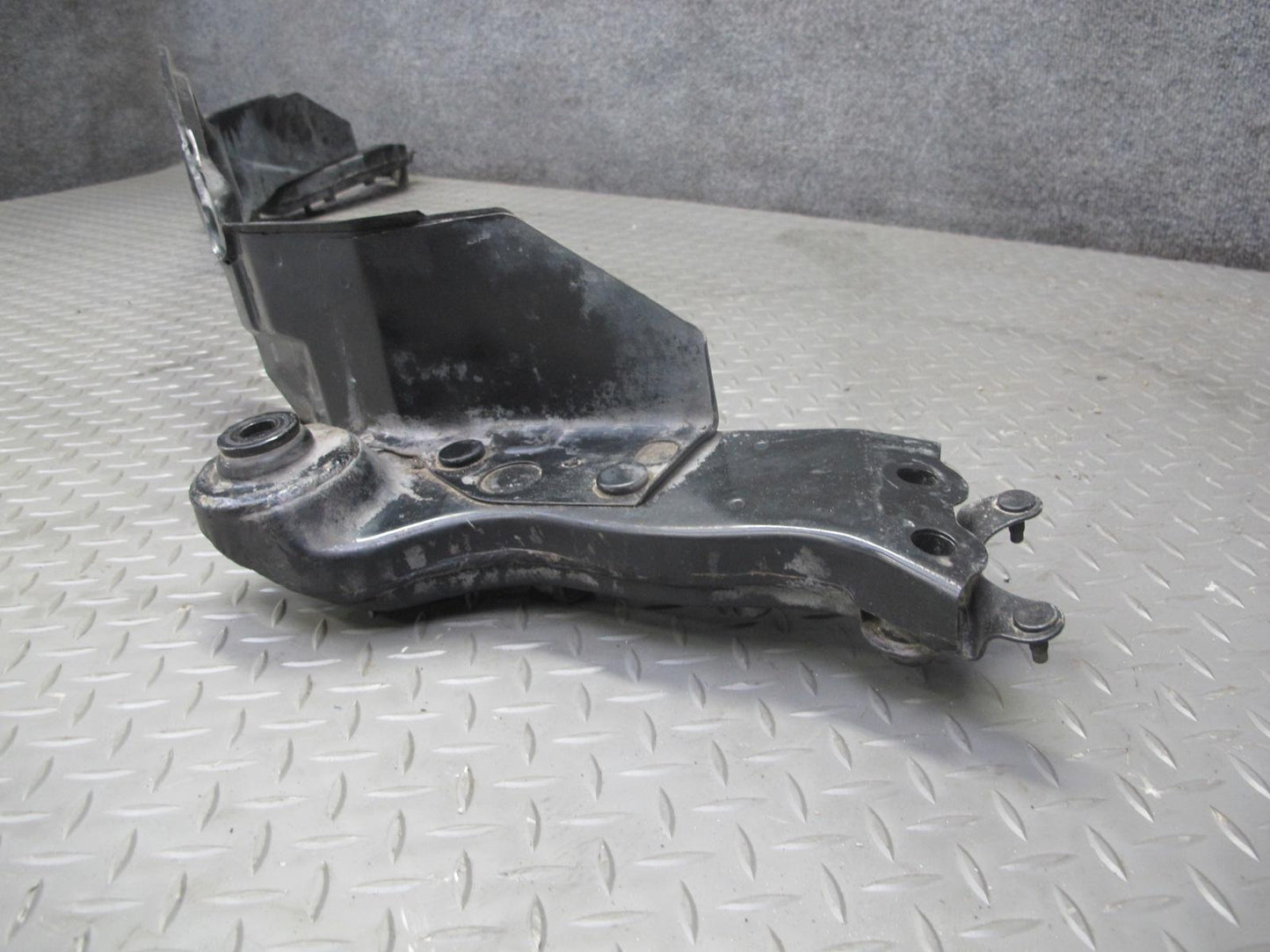 07-09 Nissan 350Z Z33 Conv Rear Fuel Tank Crossmember w Stay Brakets Assy OEM
