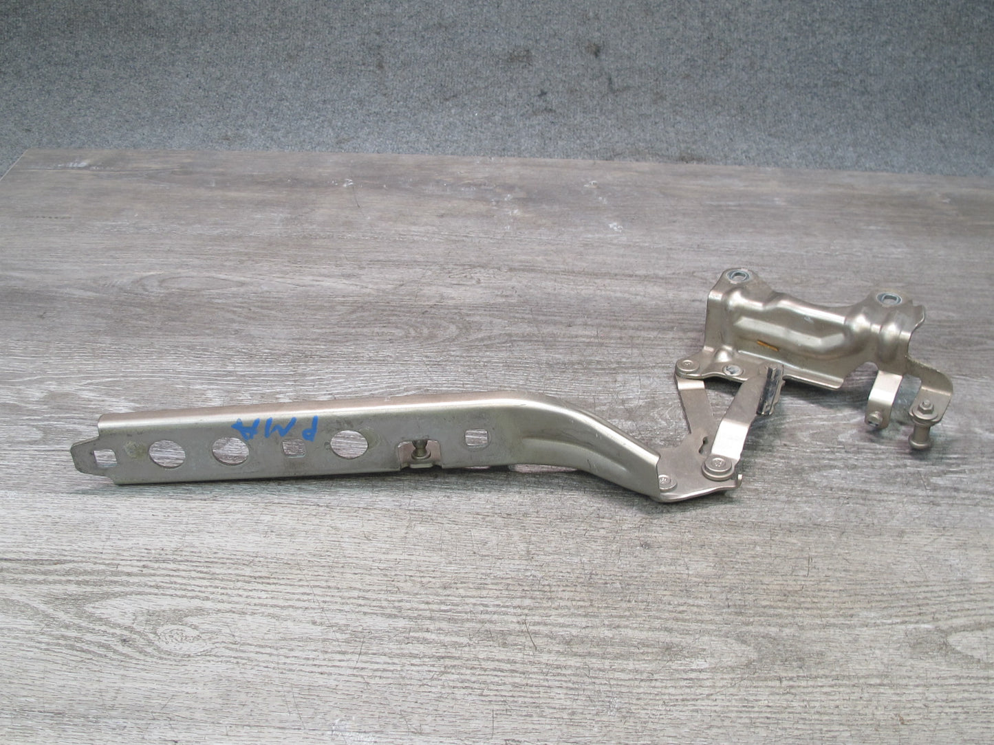 2015-2018 Porsche Macan Front Left & Right Hood Hinge Set of 2