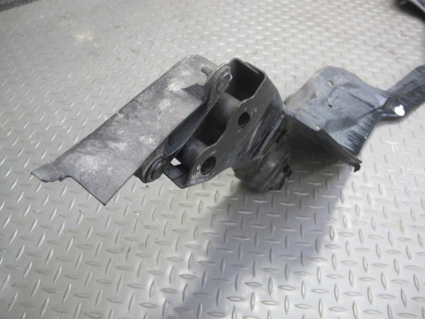 07-09 Nissan 350Z Z33 Conv Rear Fuel Tank Crossmember w Stay Brakets Assy OEM