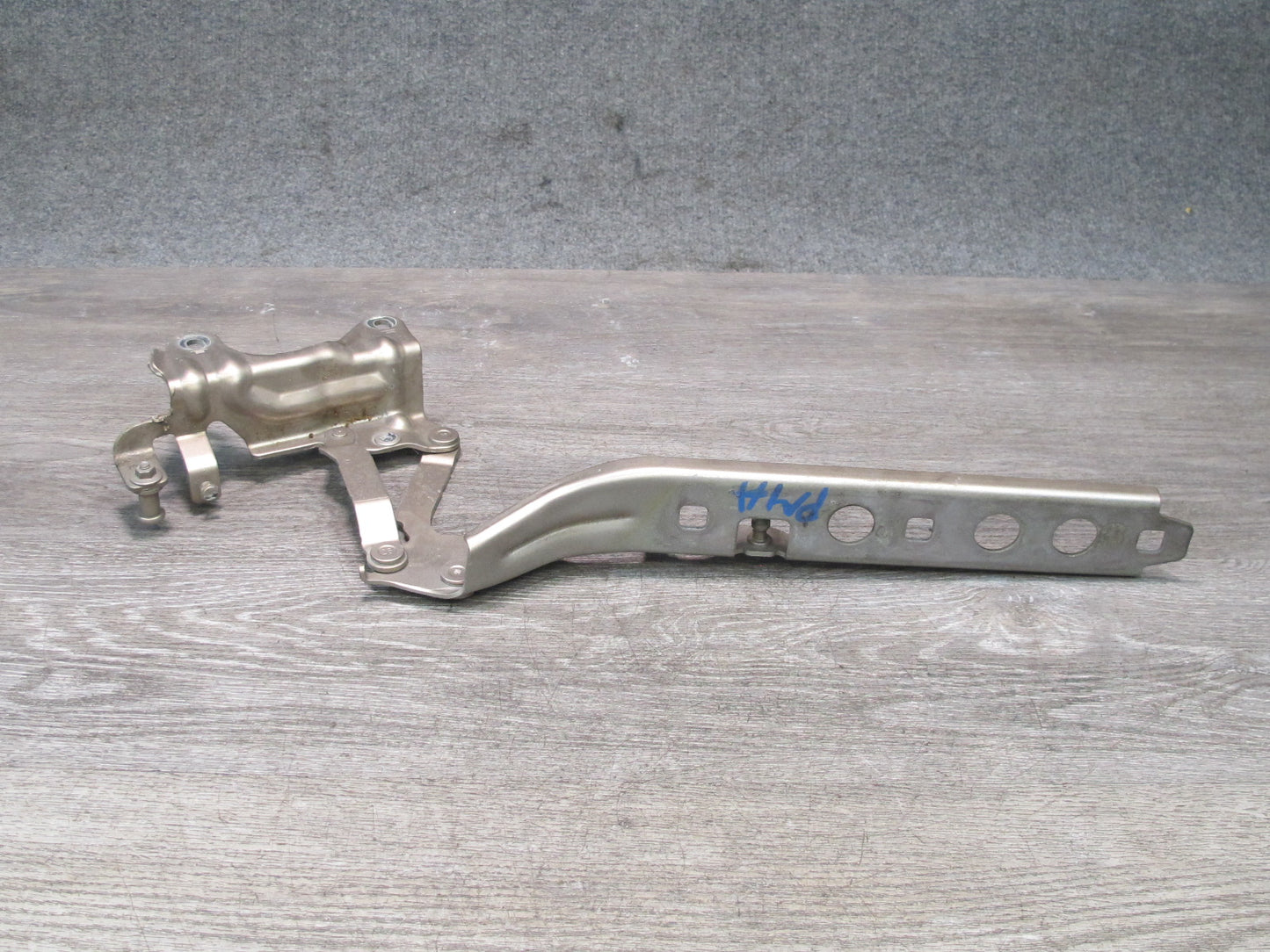 2015-2018 Porsche Macan Front Left & Right Hood Hinge Set of 2