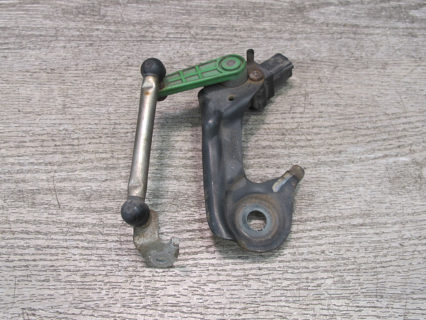 2015-2025 Porsche Macan Rear Left Suspension Height Level Sensor 8R0941309B
