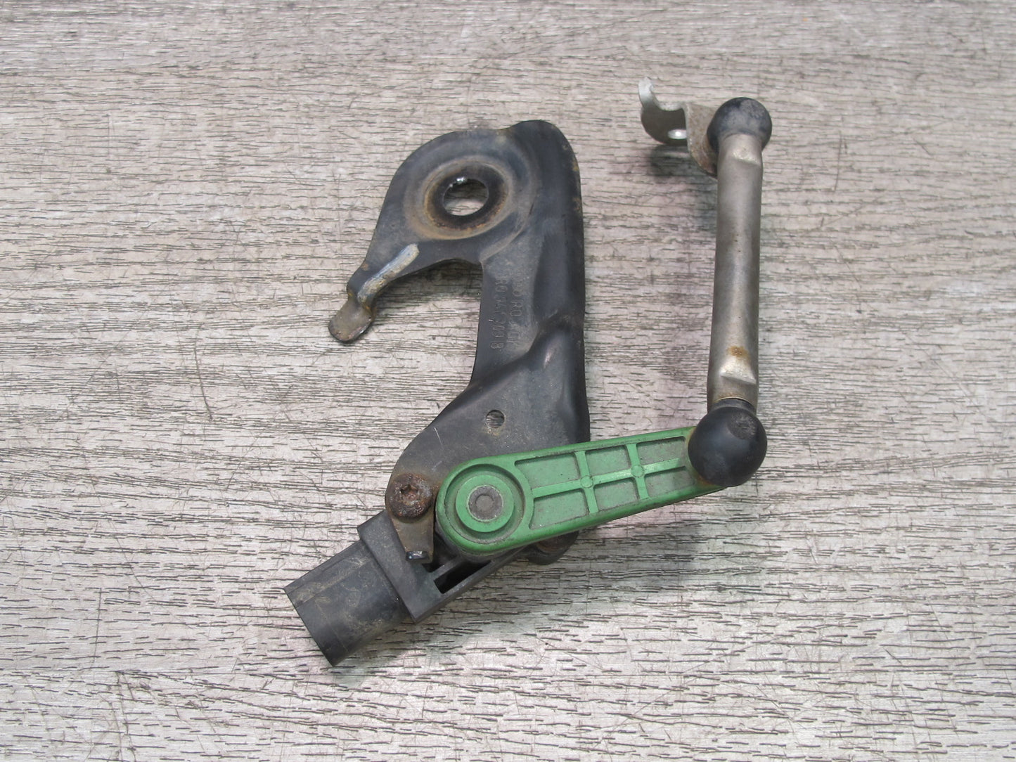 2015-2025 Porsche Macan Rear Left Suspension Height Level Sensor 8R0941309B