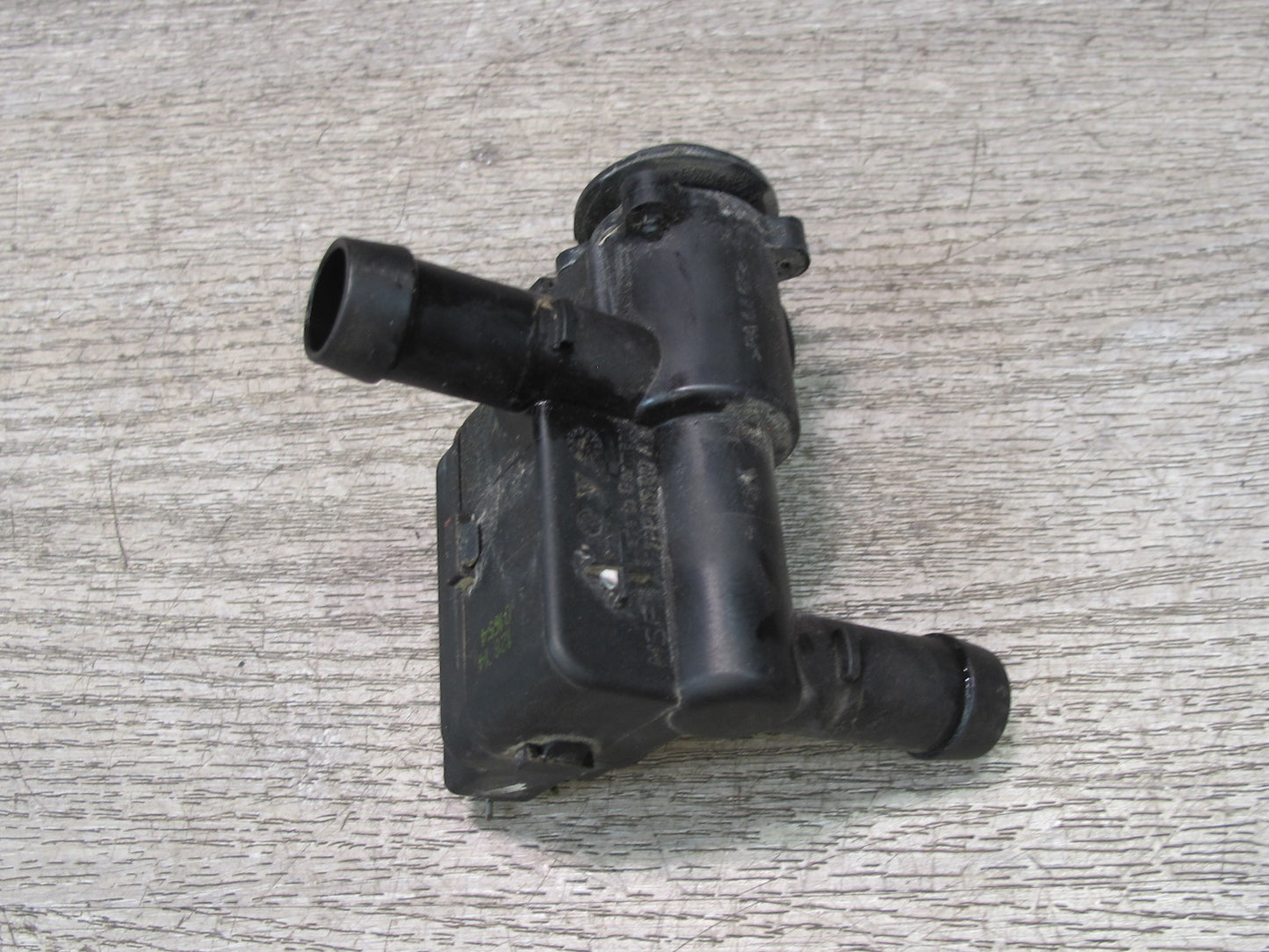 2015-2018 Porsche Macan Heater Control Water Valve 7PP819810A