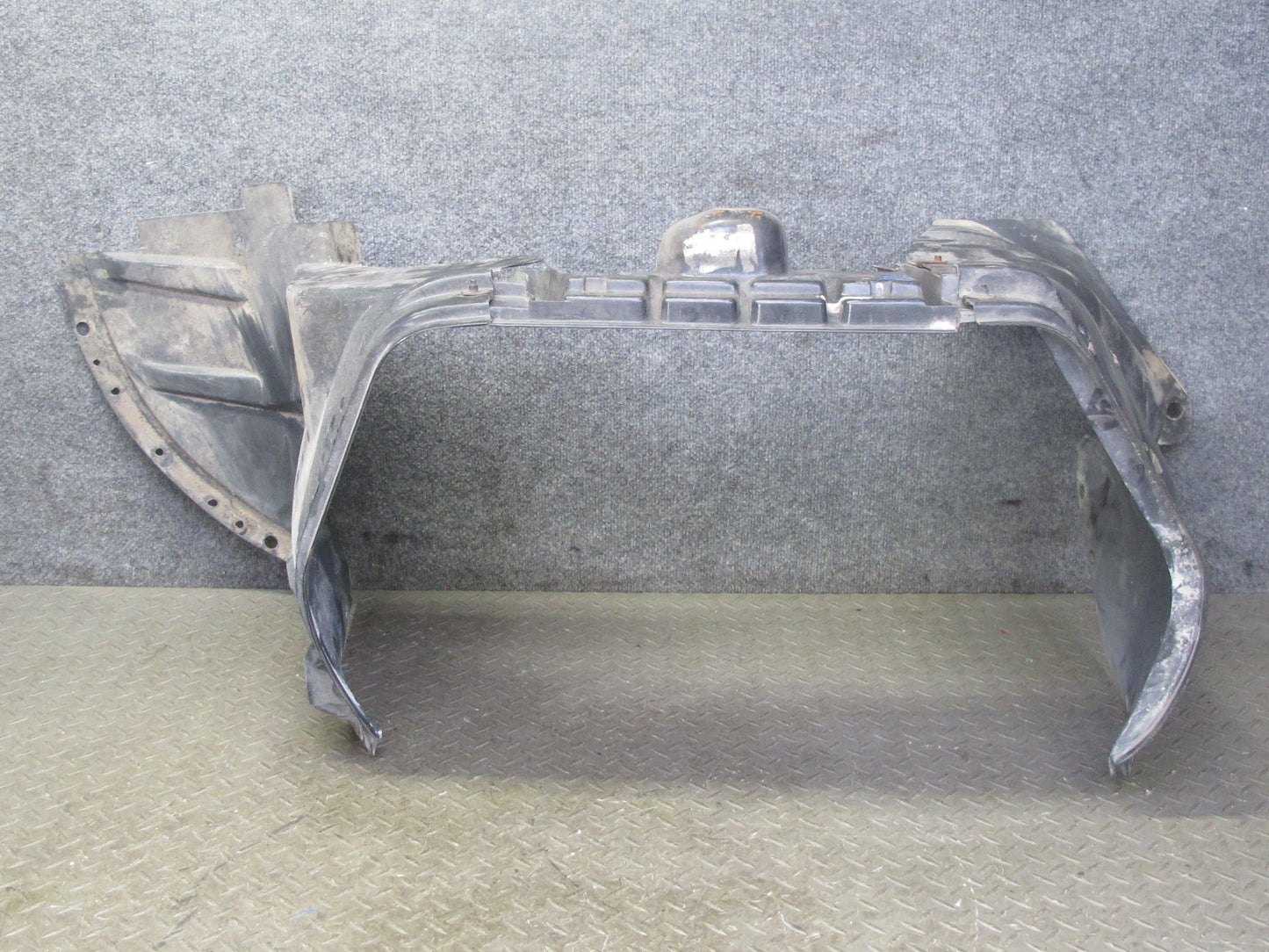 91-96 Chevrolet Corvette C4 Front Left Fender Liner Splash Shield Guard OEM