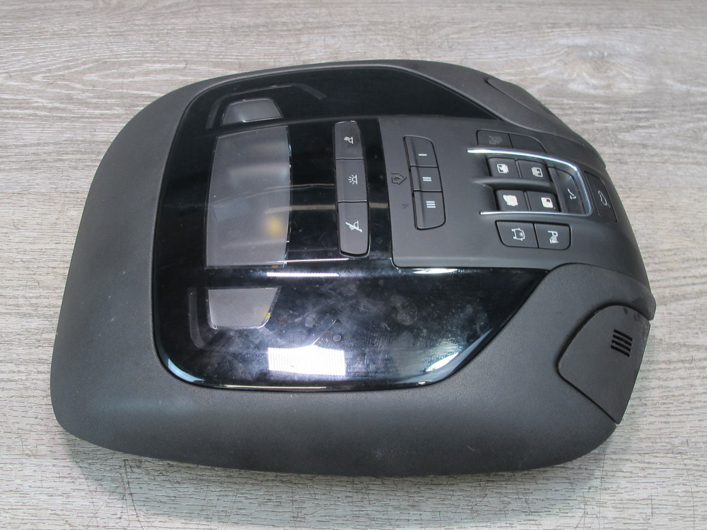 2017-2020 Maserati Levante M161 Overhead Console Dome Reading Light Homelink