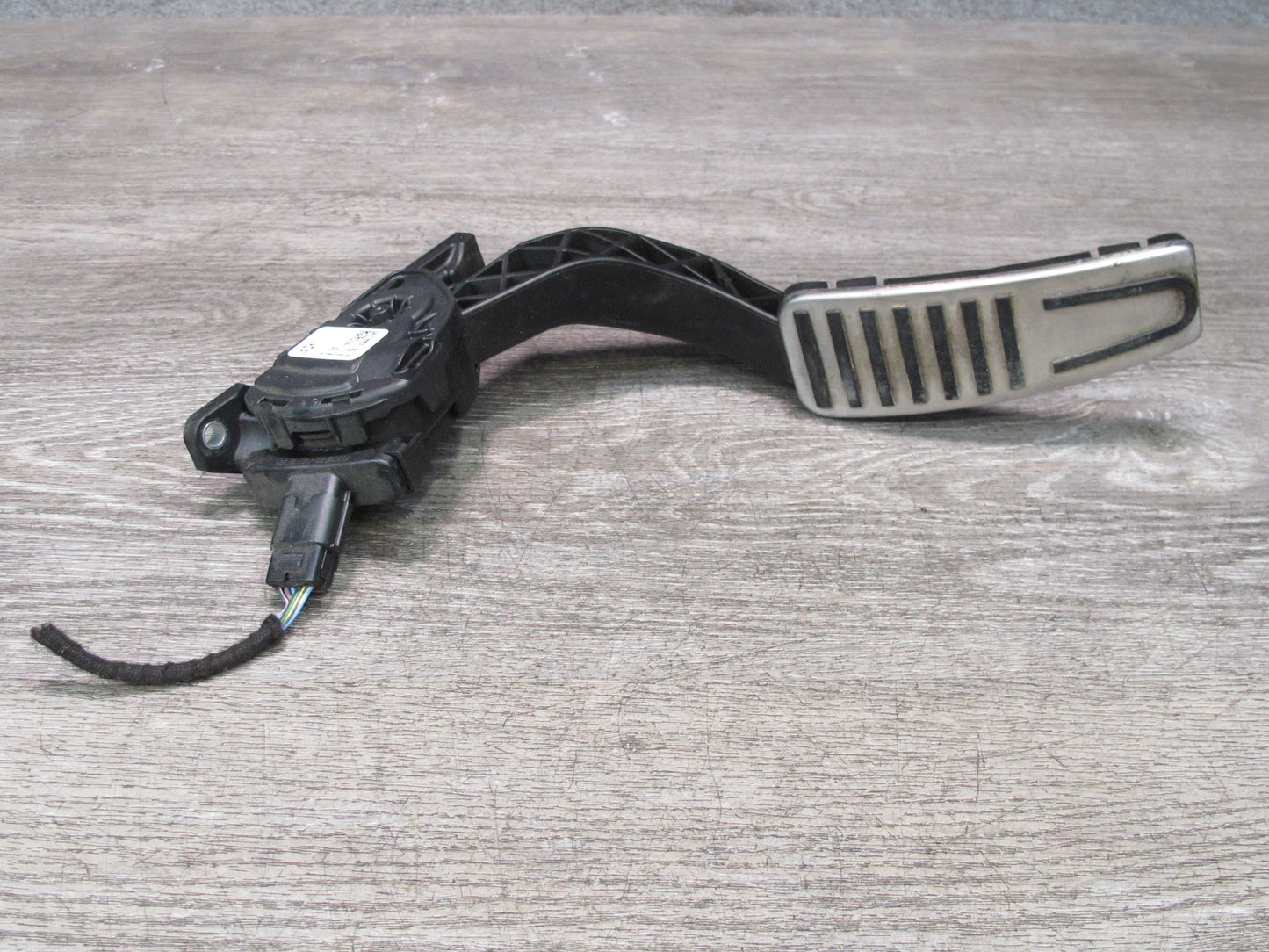 2017-2020 Maserati Levante M161 Gas Acceleration Pedal 04861714AF