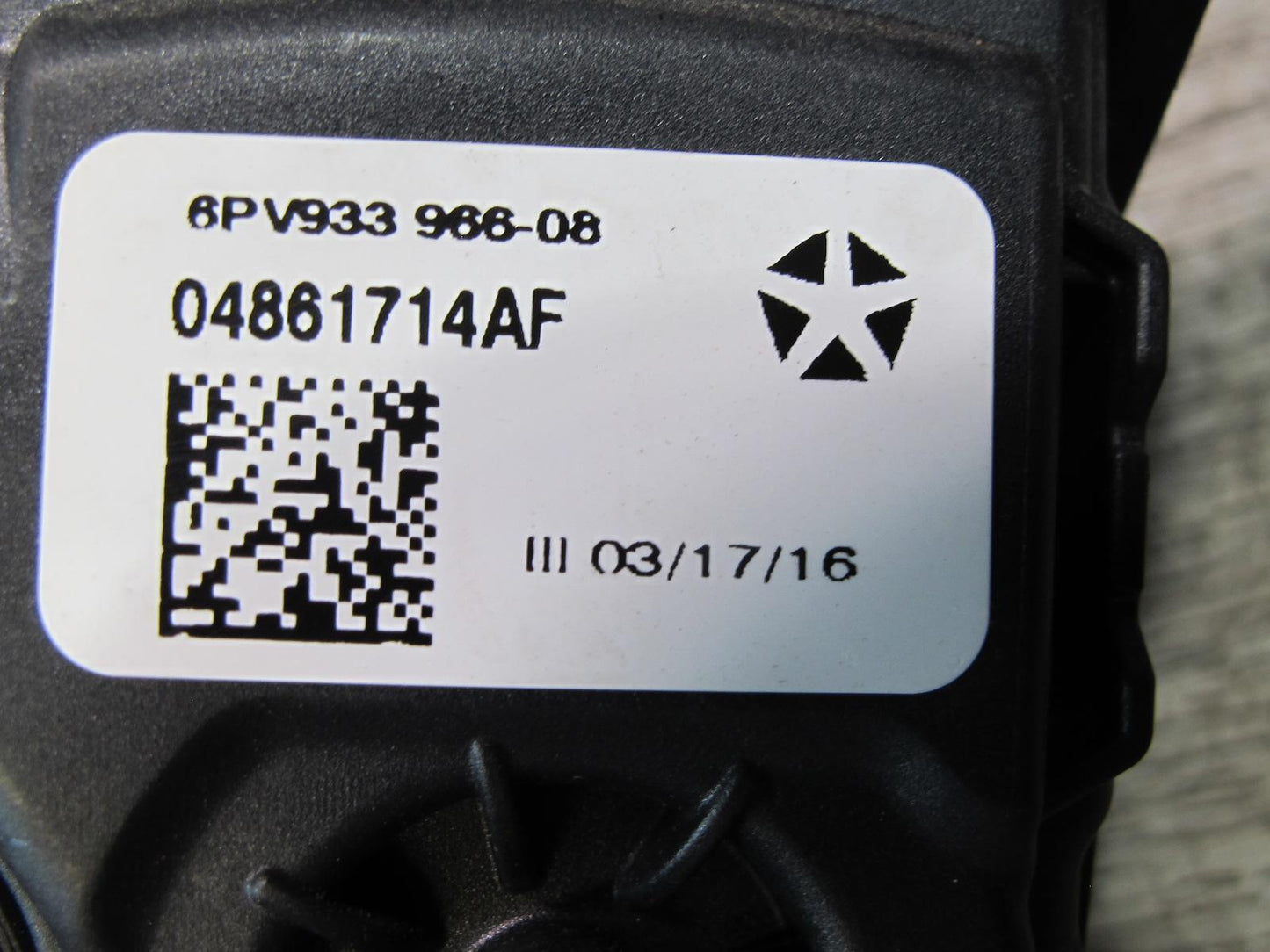 2017-2020 Maserati Levante M161 Gas Acceleration Pedal 04861714AF