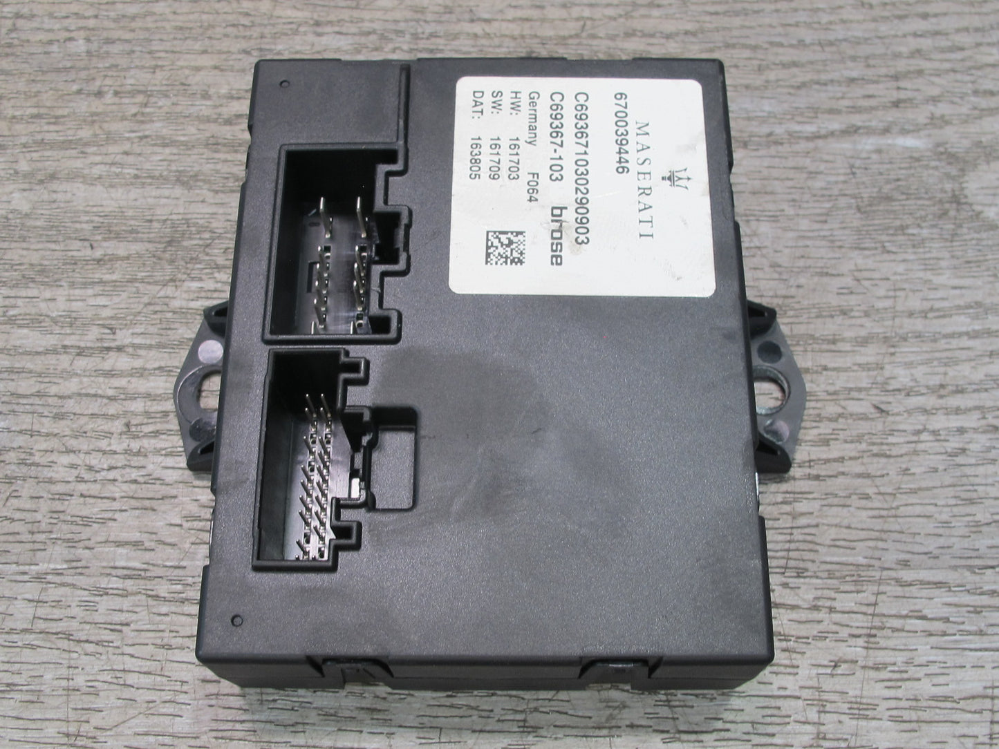2017-2020 Maserati Levante M161 Rear Trunk Lid Liftgate Control Module 670039446