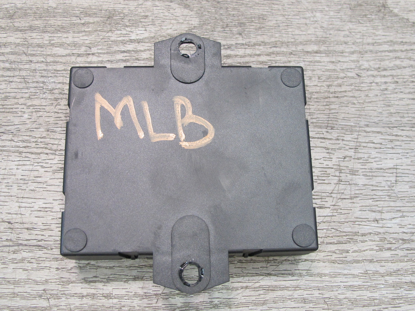 2017-2020 Maserati Levante M161 Rear Trunk Lid Liftgate Control Module 670039446